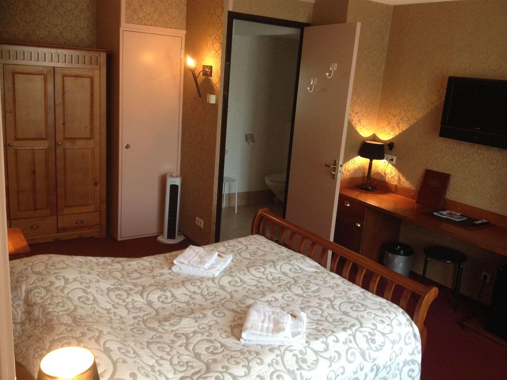 Amsterdam Village Hotel 외부 사진